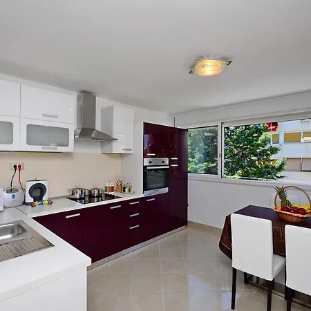 Mia Apartment *